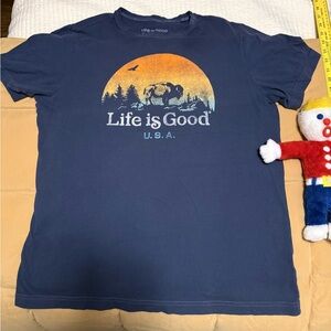 Life Is Good Men's Navy Graphic Tee